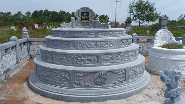 Mộ đá tròn 5 cấp kích thước lớn tại Hải Dương