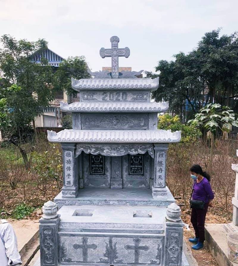 Mộ đá công giáo ba mái do Đá Đức Tâm thi công tại Thanh Hóa