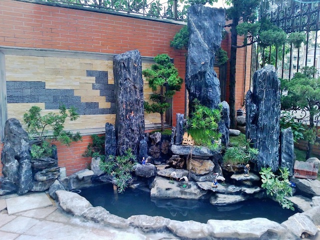 Ý nghĩa khi đặt hòn non bộ