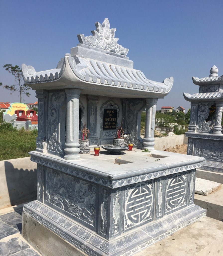 Mộ đá đôi một mái tại Thanh Hóa